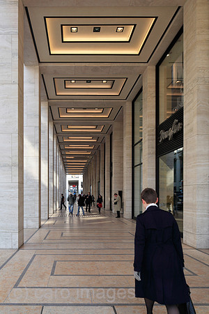 00P100423D064CARO.JPG