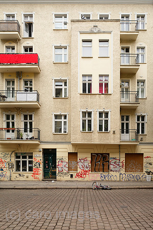 00P100502D067CARO.JPG
