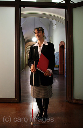00J081128D037CARO.JPG