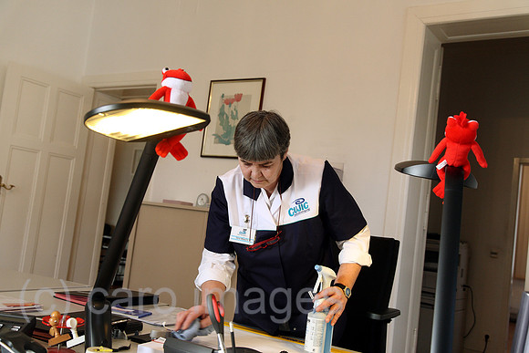 00J090127D003CARO.JPG