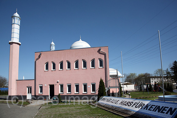 00F100406D474CARO.JPG