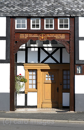 00J121008D001CARO.JPG