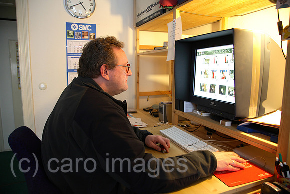 00A070316D043CAROEP.JPG