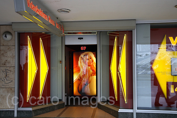 00A070317D060CAROEP.JPG