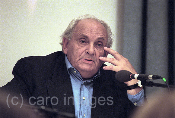 00A67428CAROE.JPG