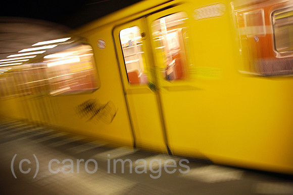 00A070316D049CAROEP.JPG