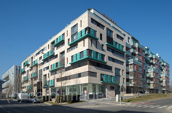 0CE150310D024CAROE.JPG