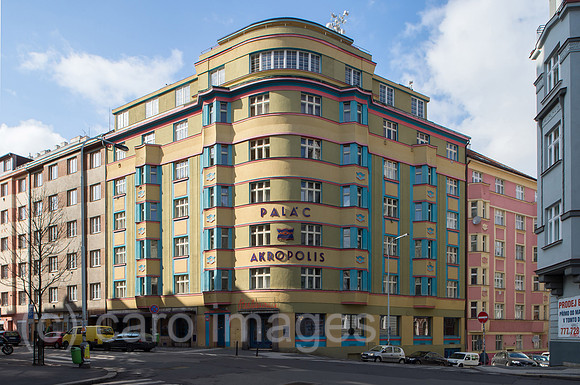 0CE150311D010CAROE.JPG