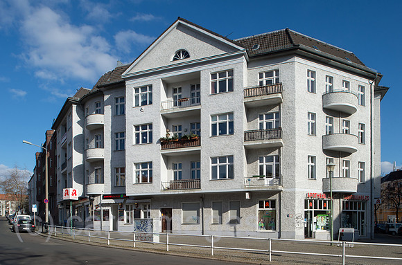 0CE150228D008CAROE.JPG