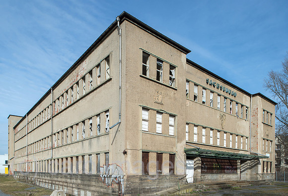 0CE150308D016CAROE.JPG
