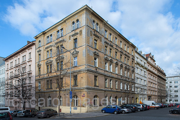 0CE150311D018CAROE.JPG