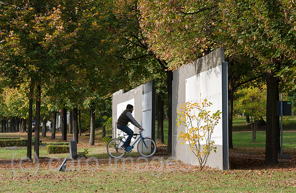 0CE141014D002CAROE.JPG