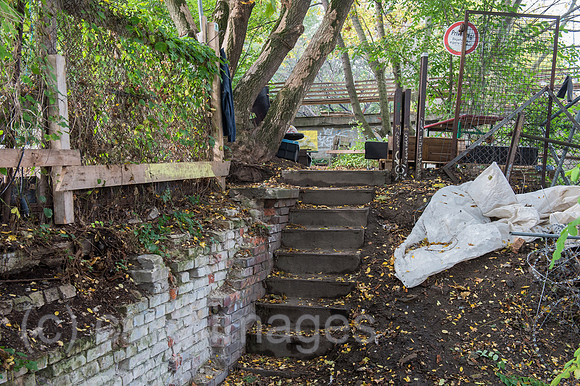 0CE141013D009CAROE.JPG