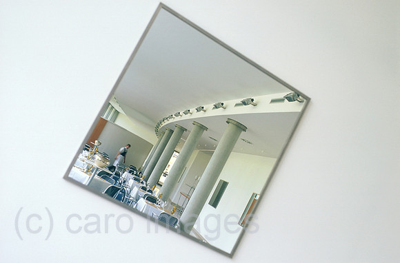 00J001805CARO.JPG