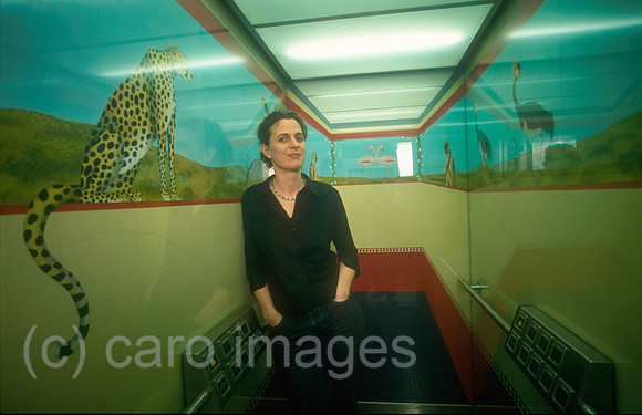 00J001707CARO.JPG
