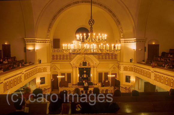 00J002215CARO.JPG
