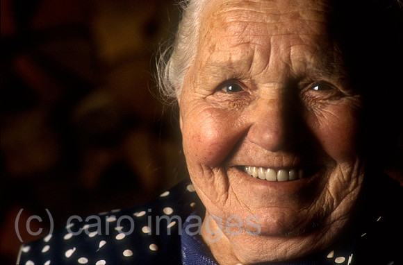 00J001904CARO.JPG