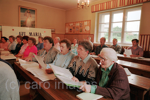00A71229CAROE.JPG