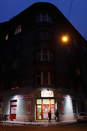 00P101019D666CARO.JPG