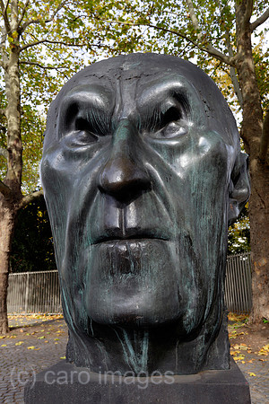 00P101028D695CARO.JPG