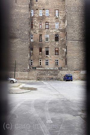 00P101020D690CARO.JPG