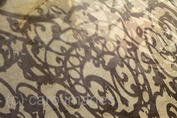 00P101019D654CARO.JPG