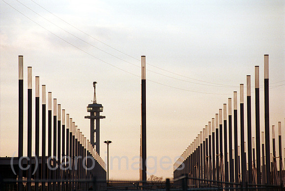 00M077606CARO.JPG
