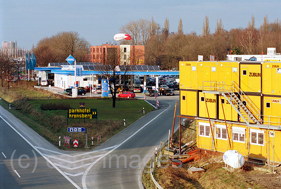 00M077605CARO.JPG
