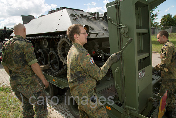 00A130909D419CAROE.JPG