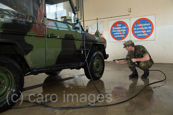 00A130909D332CAROE.JPG
