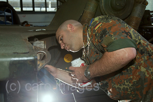 00A130909D304CAROE.JPG
