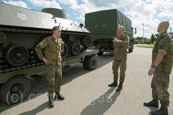 00A130909D425CAROE.JPG