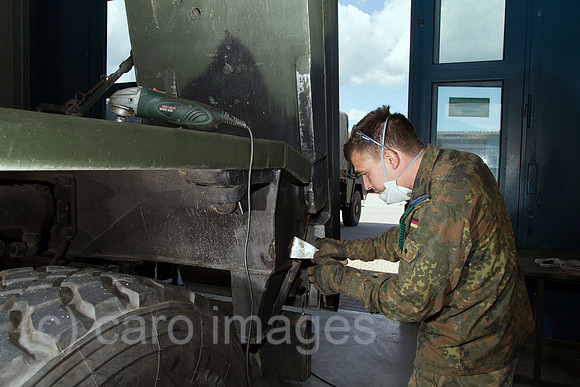 00A130909D308CAROE.JPG
