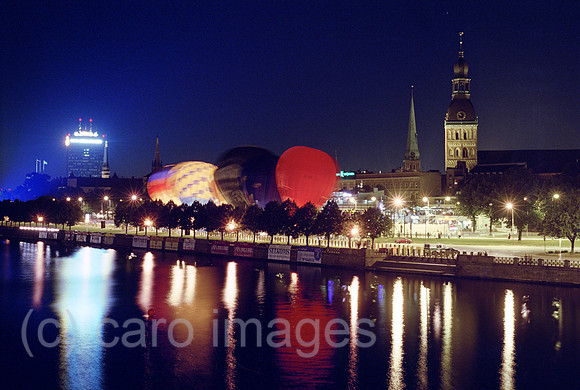 00A173637CAROE.JPG