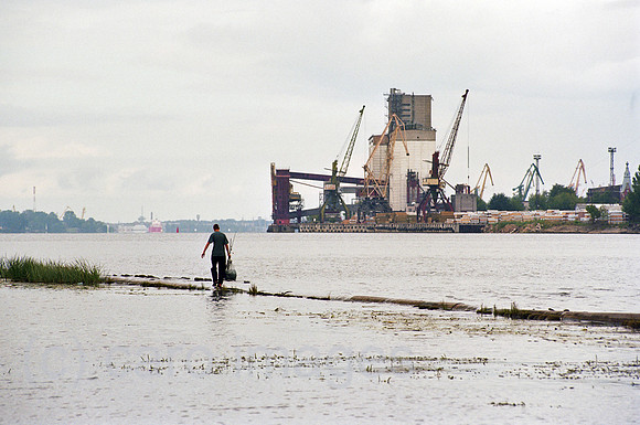 00A174104CAROE.JPG