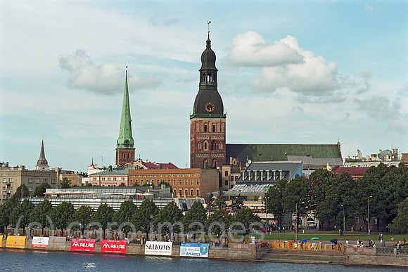 00A173831CAROE.JPG