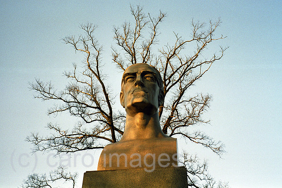 00A180004CAROE.JPG