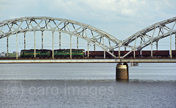 00A173124CAROE.JPG