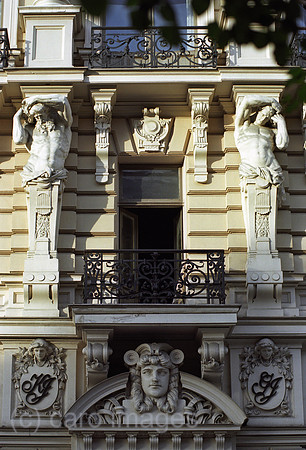 00A173507CAROE.JPG