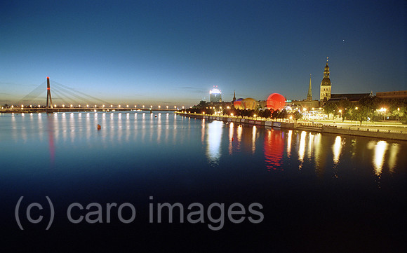 00A173620CAROE.JPG