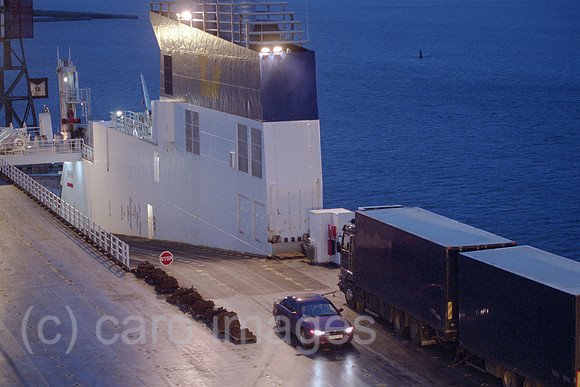 00A179008CAROE.JPG