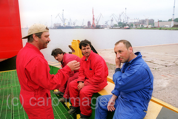 00A131512CAROE.JPG