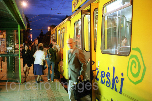 00A112601CAROE.JPG