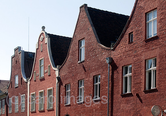 00P060719D015CAROE.JPG