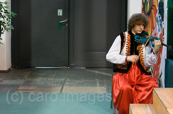 0GB080121D027CARO.JPG