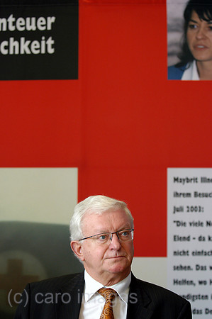 Y041123D007CARO.JPG