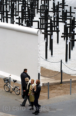 Y041103D010CARO.JPG