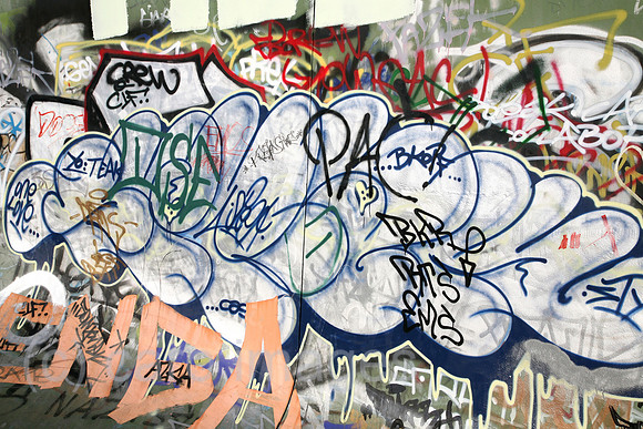 0SH080219D001CARO.JPG