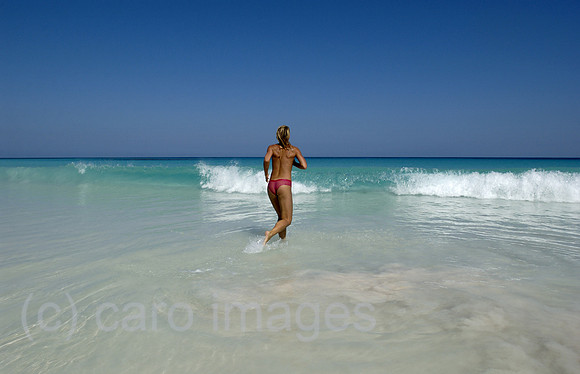 00M040222D105CARO.JPG