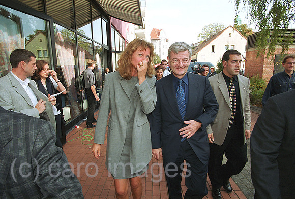 00M056732CARO.JPG